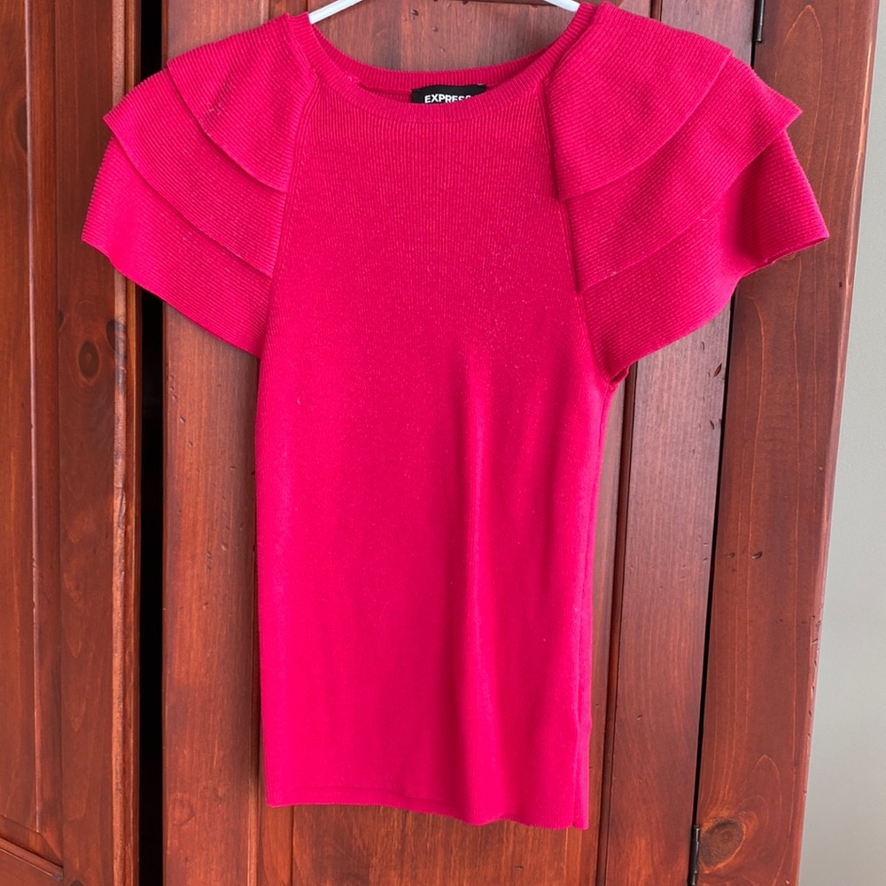 ✨3/15✨ Hot Pink Express short sleeve shirt, size small